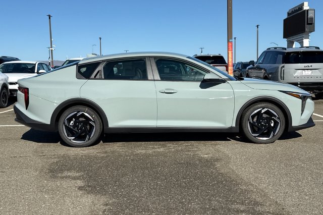 New 2026 Kia K4 EX FWD image 3
