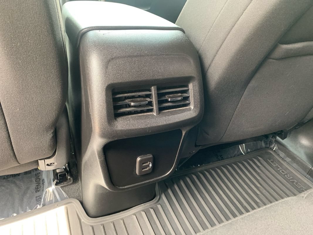 Used 2019 Chevrolet Equinox LT w/ Driver Convenience Package FWD image 16