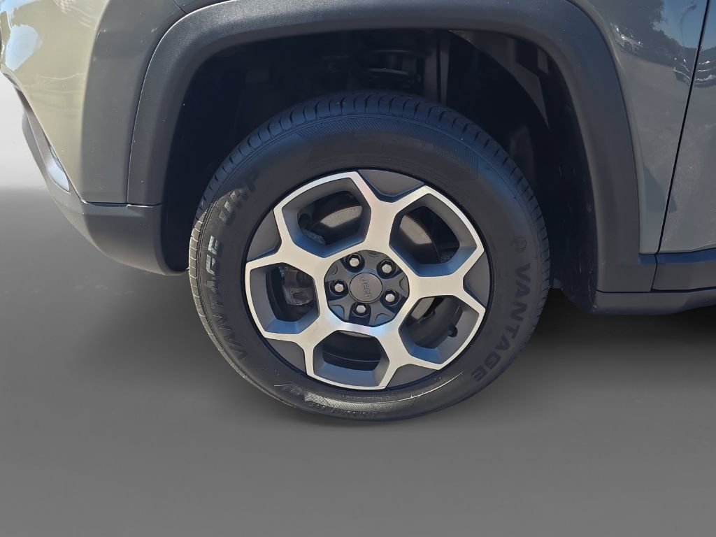 Used 2022 Jeep Compass Trailhawk w/ Trailhawk Convenience Group image 9