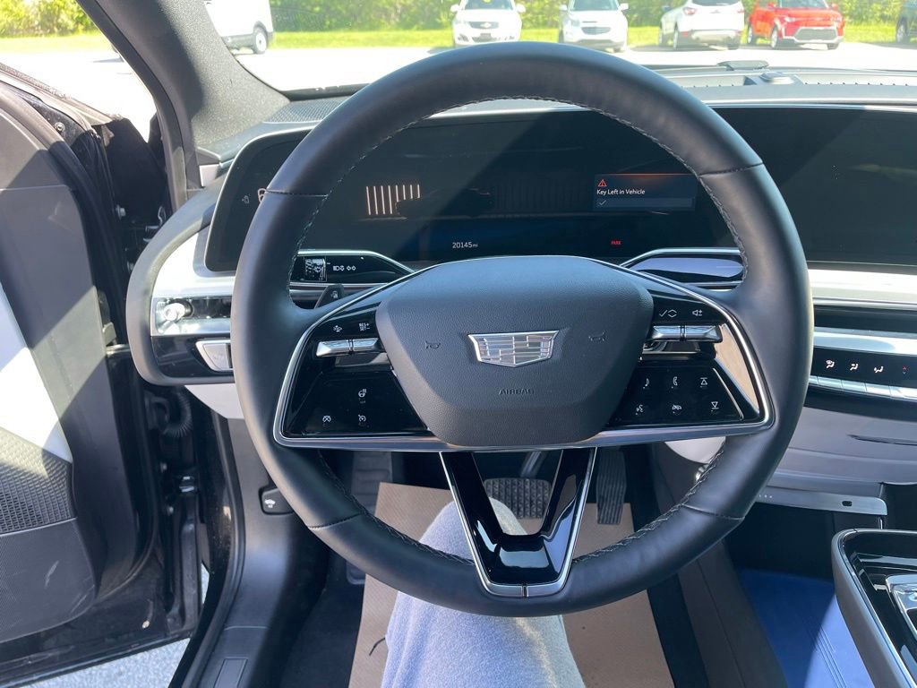 Used 2024 Cadillac Lyriq Sport AWD/4WD image 10