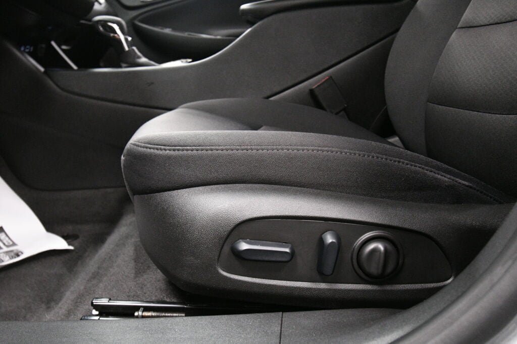 Used 2024 Chevrolet Malibu LT FWD image 10