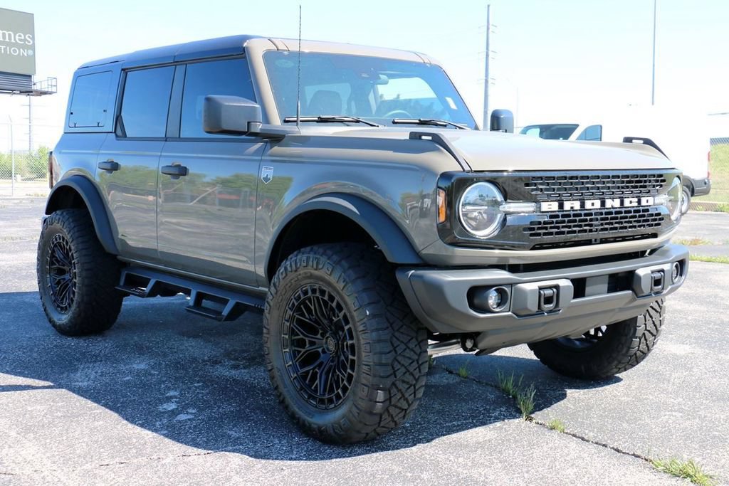 New 2025 Ford Bronco Big Bend w/ Black Diamond Package AWD/4WD image 4