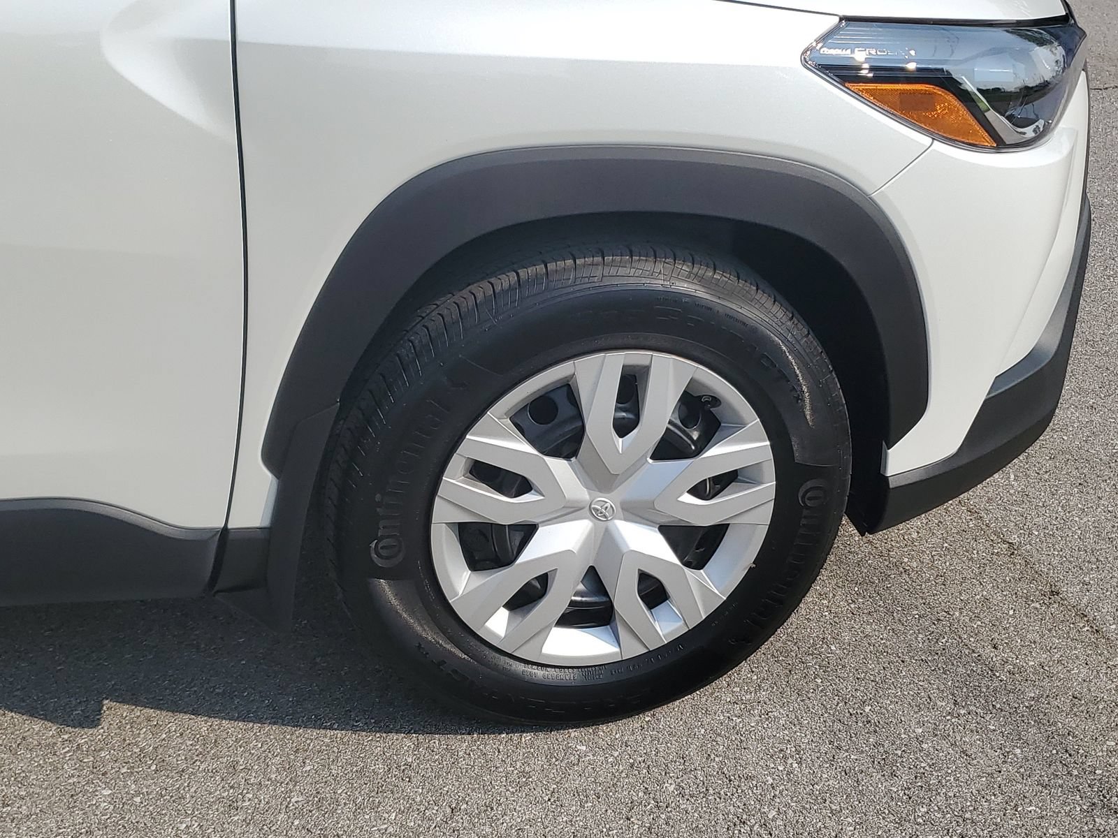 Certified 2024 Toyota Corolla Cross L AWD/4WD image 6
