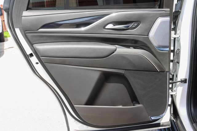 Used 2023 Cadillac Escalade V w/ LPO, ONYX Package AWD/4WD image 18