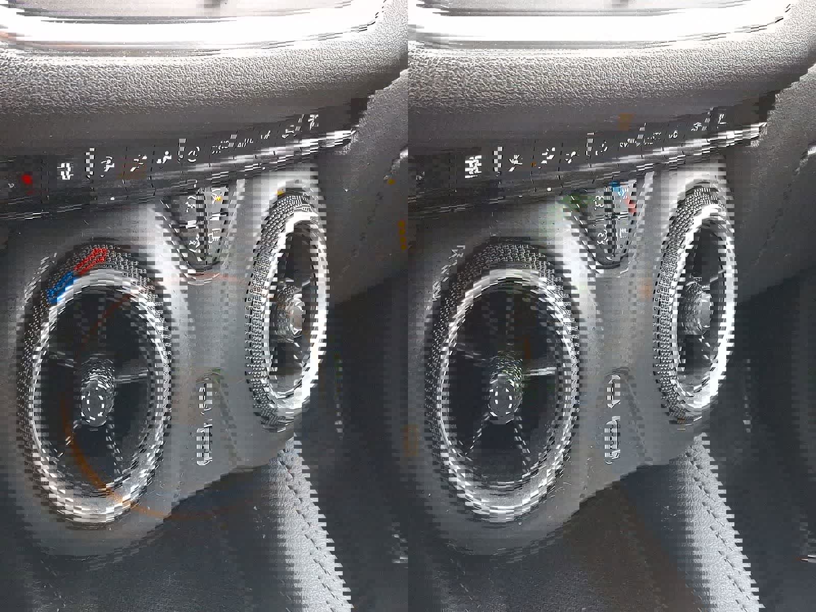 Used 2020 Chevrolet Blazer LT image 23