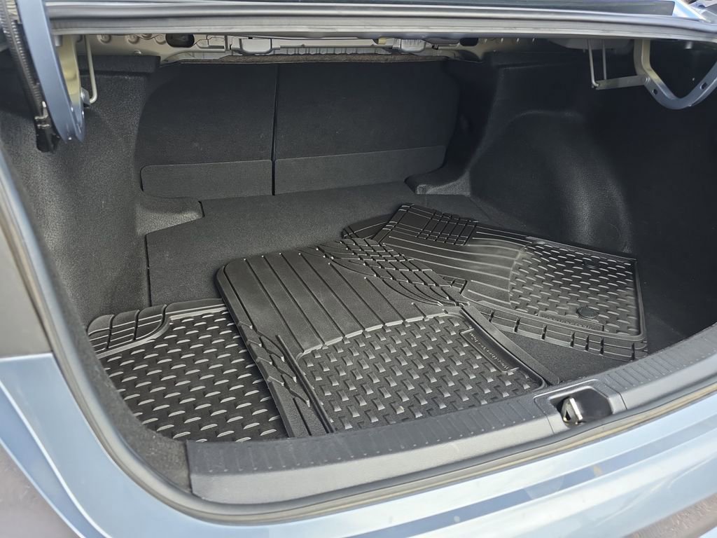 Used 2022 Toyota Corolla LE image 17