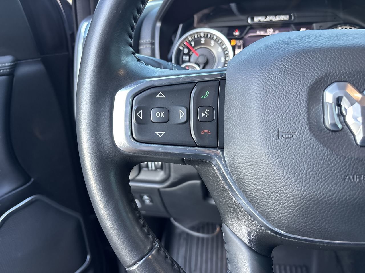 Used 2023 RAM 1500 Laramie image 30