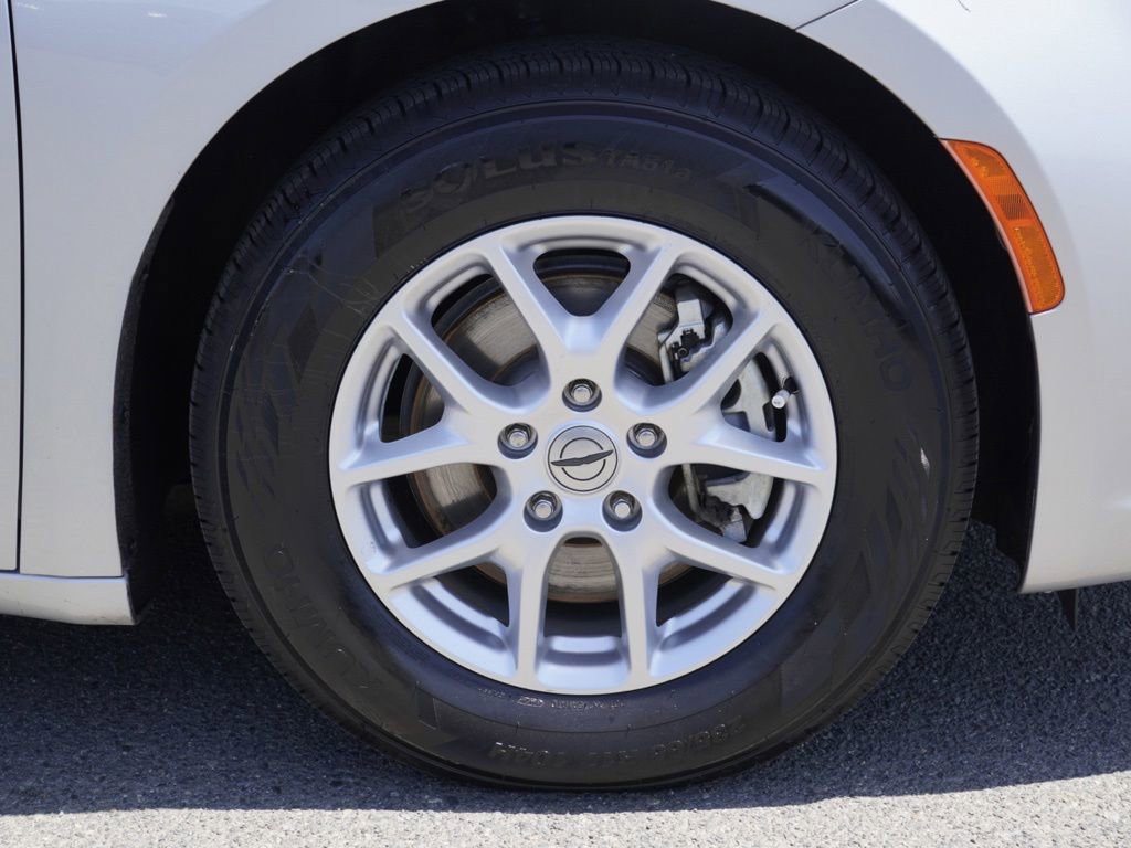 Certified 2023 Chrysler Pacifica Touring-L FWD image 10