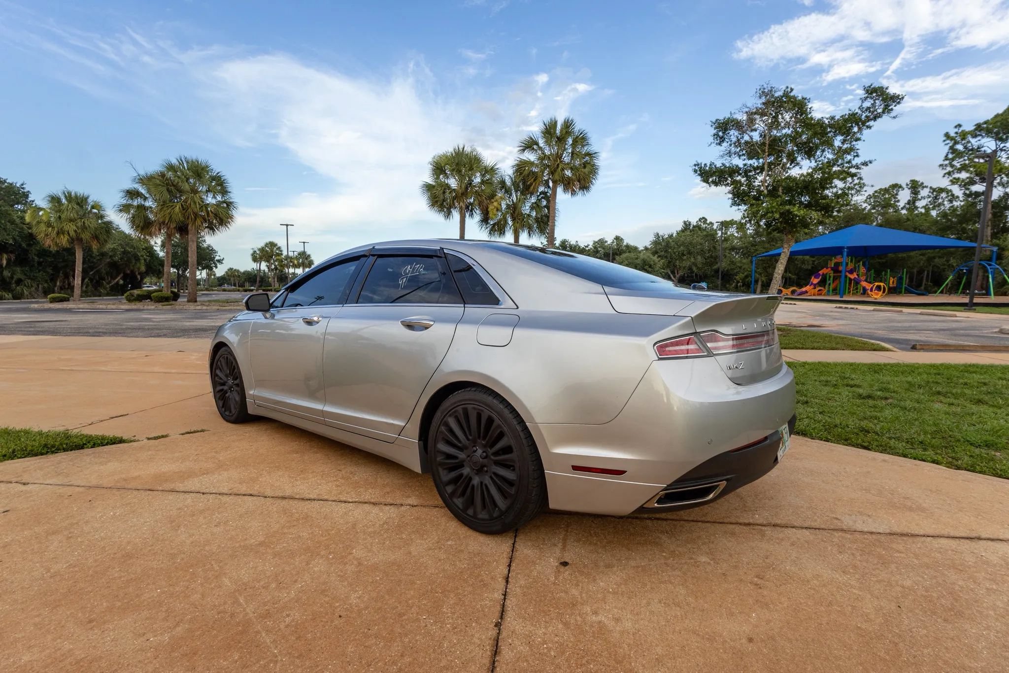 Used 2016 Lincoln MKZ w/ Equipment Group 300A Reserve FWD image 8