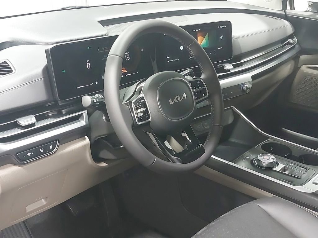 New 2026 Kia Carnival LXS image 17