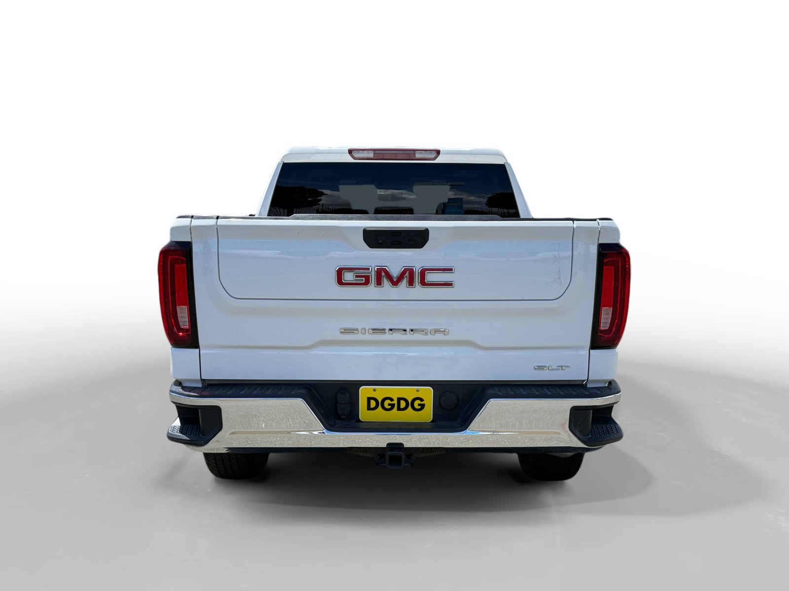 Used 2024 GMC Sierra 1500 SLT AWD/4WD image 4