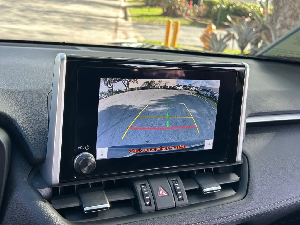 Used 2023 Toyota RAV4 XLE Premium image 23