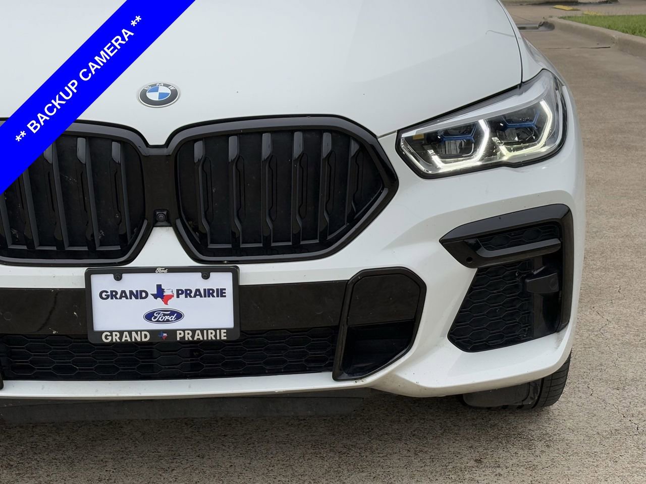 Used 2022 BMW X6 M50i w/ Executive Package image 10
