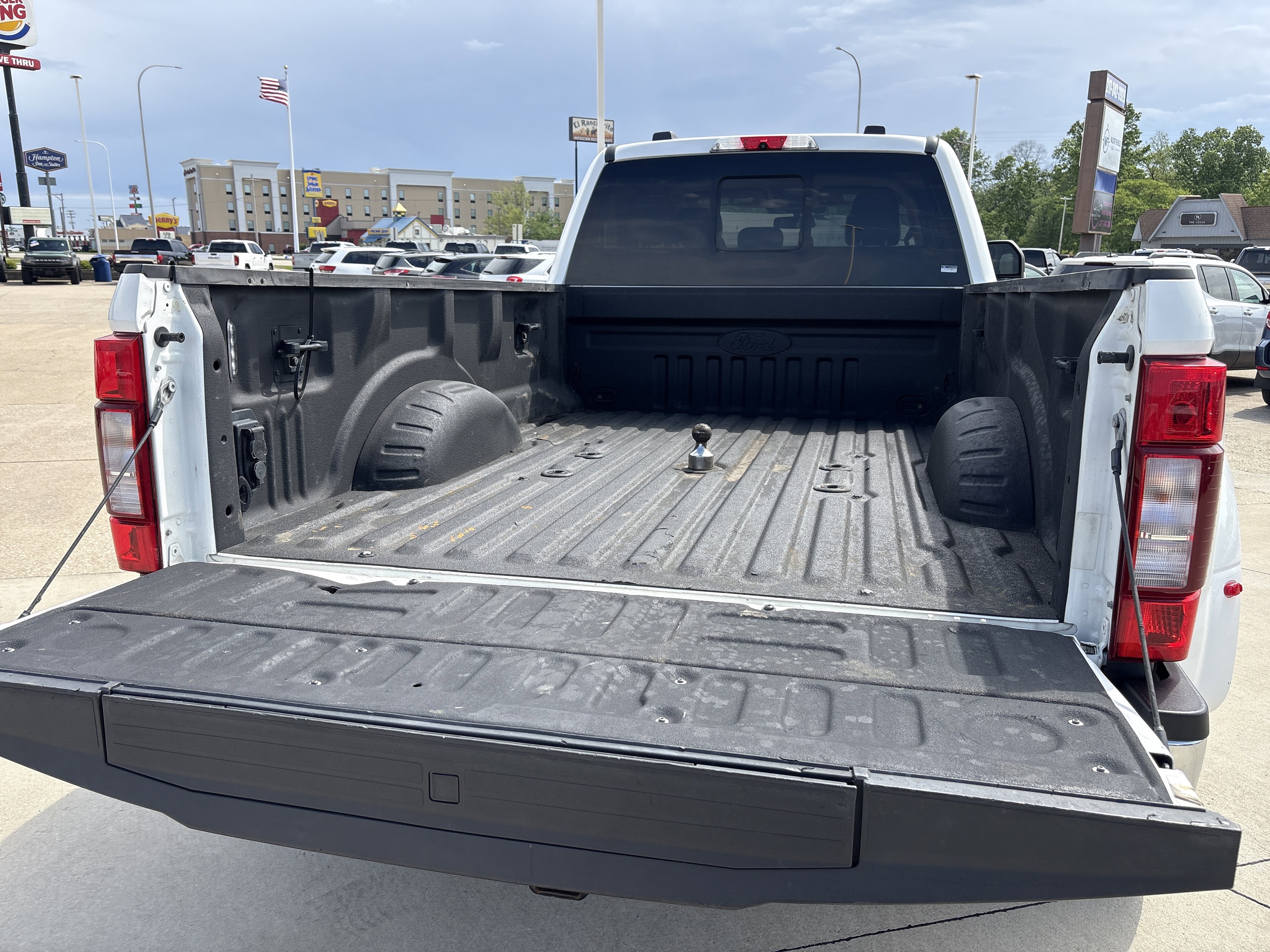 Used 2022 Ford F350 Lariat w/ Lariat Ultimate Package AWD/4WD image 5