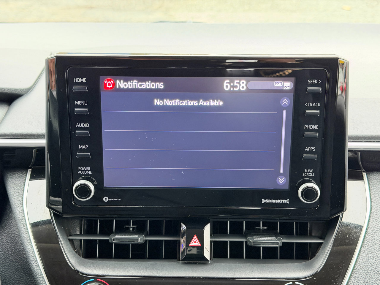 Used 2022 Toyota Corolla LE image 48