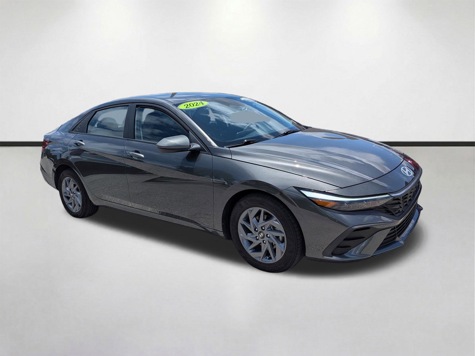 Used 2024 Hyundai Elantra SEL FWD video 1