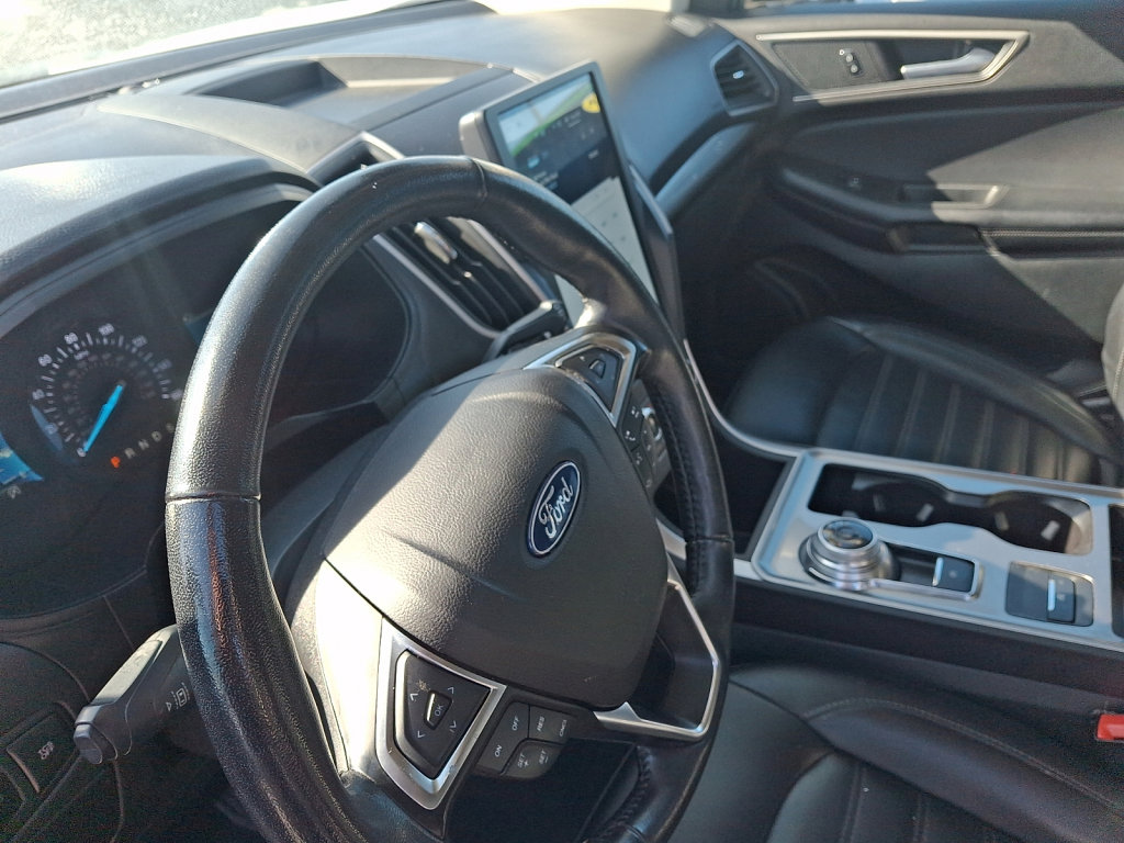 Used 2023 Ford Edge SEL image 25