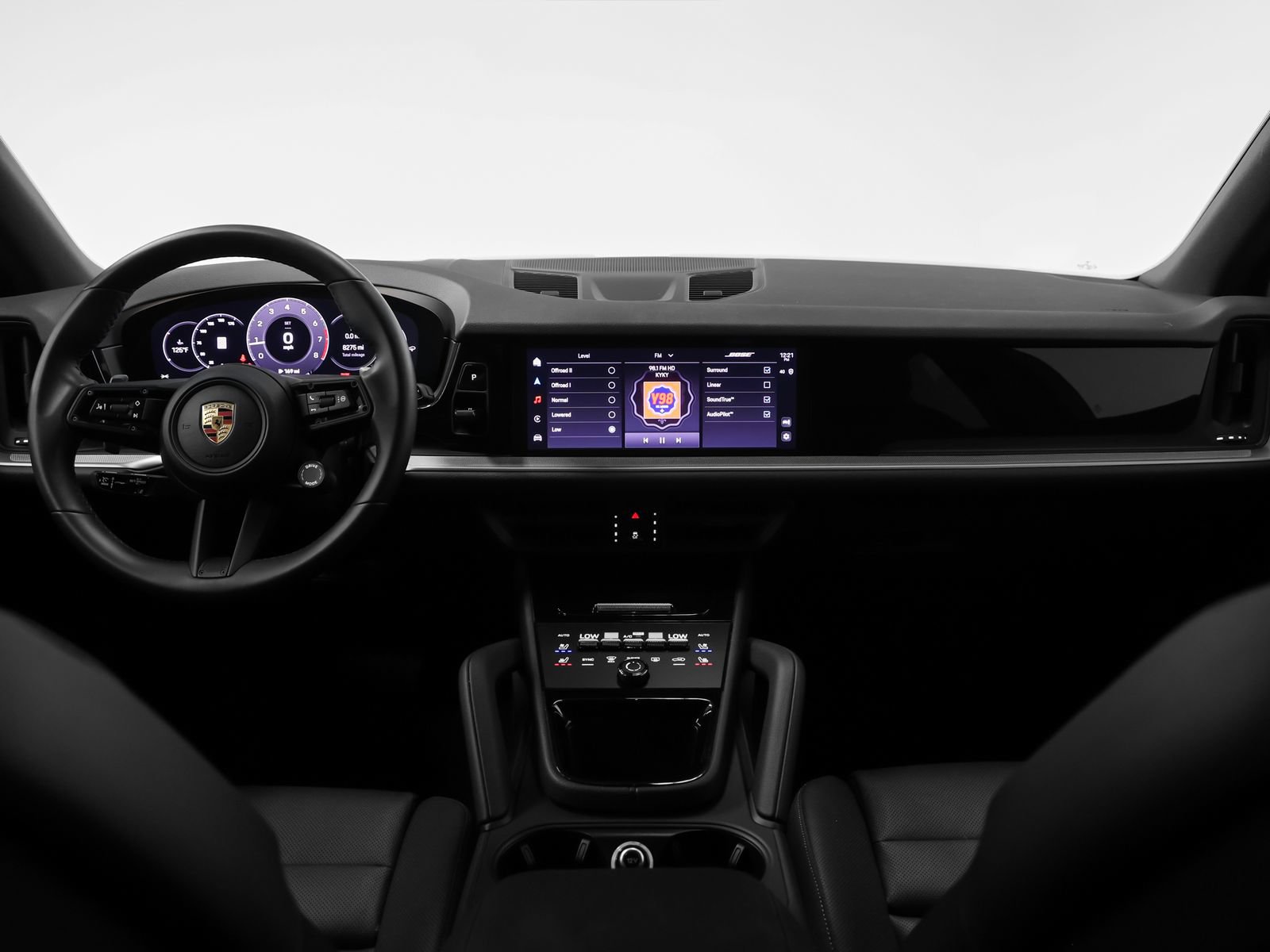 Certified 2025 Porsche Cayenne AWD/4WD image 30