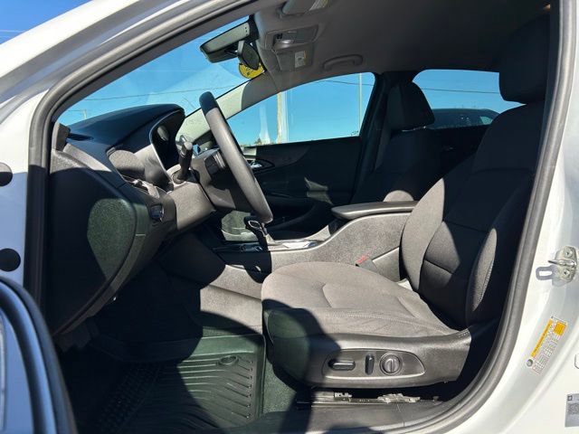 Used 2021 Chevrolet Malibu LS w/ Driver Confidence Package II image 25
