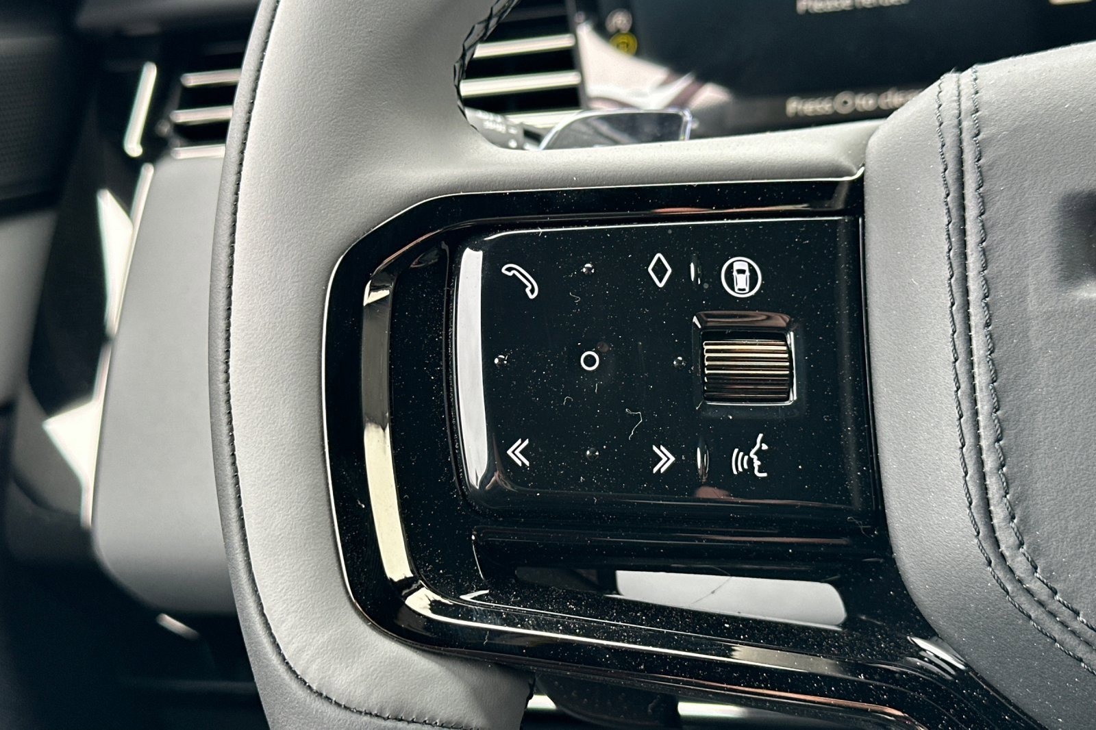 New 2025 Land Rover Range Rover Sport SV Edition Two image 27