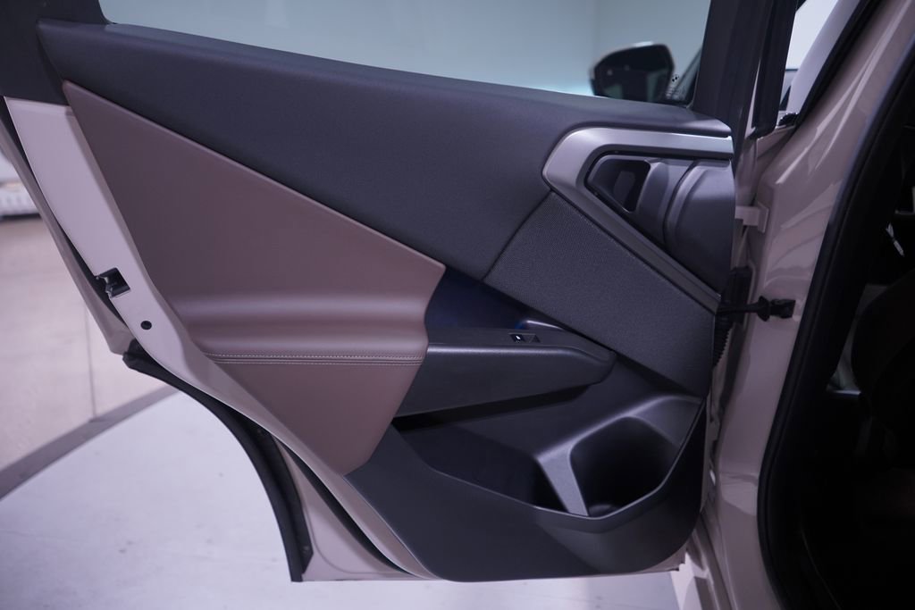 Used 2025 BMW X3 xDrive30i w/ M Sport Package image 15