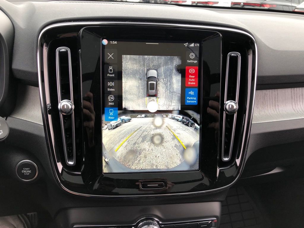 New 2026 Volvo XC40 B5 Plus w/ Protection Package Premier AWD/4WD image 25