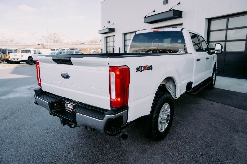 Used 2024 Ford F350 XLT image 8
