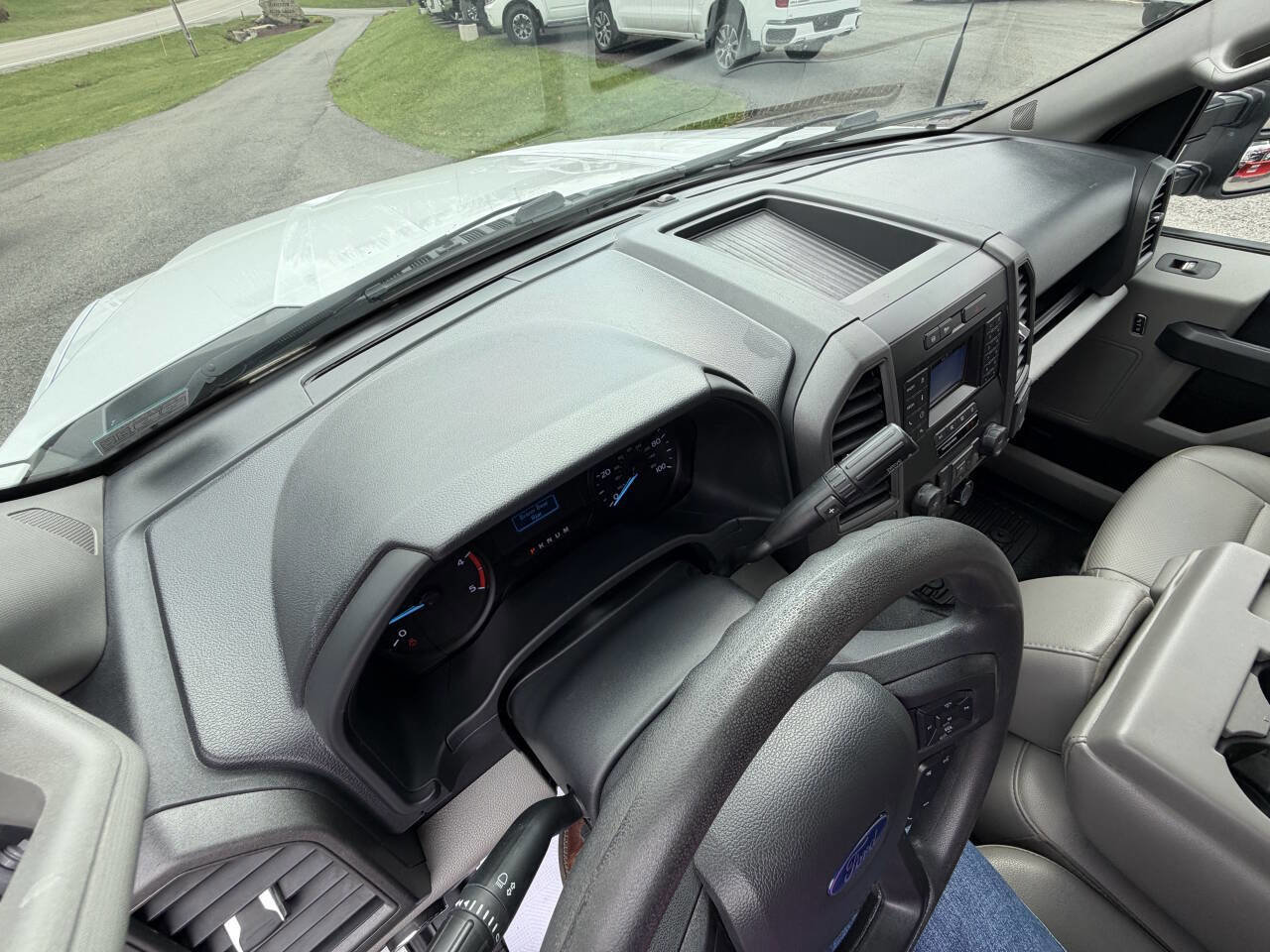 Used 2022 Ford F350 XL w/ Power Equipment Group image 35