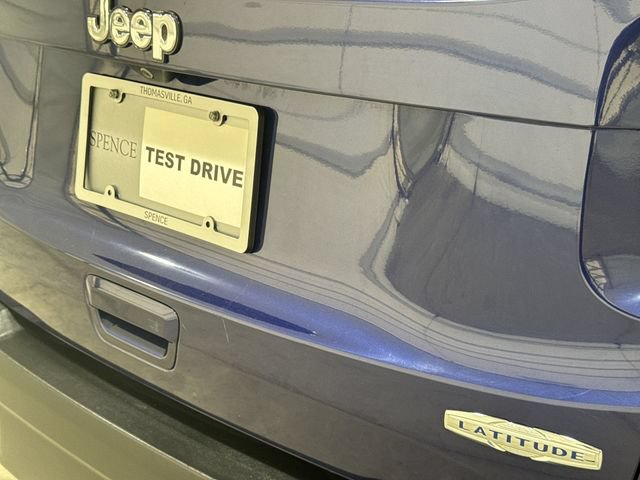 Used 2018 Jeep Renegade Latitude FWD image 30