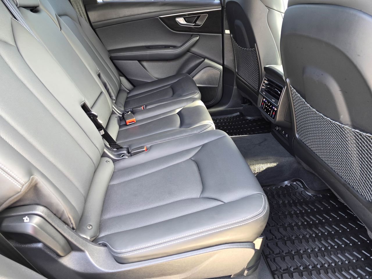 Used 2025 Audi Q7 3.0T Prestige image 42