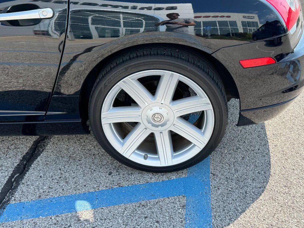 Used 2008 Chrysler Crossfire Limited RWD image 10