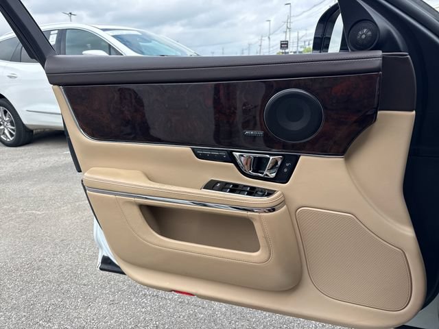 Used 2017 Jaguar XJ L Portfolio AWD/4WD image 12