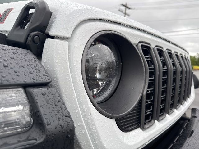Used 2025 Jeep Wrangler Unlimited Rubicon AWD/4WD image 9
