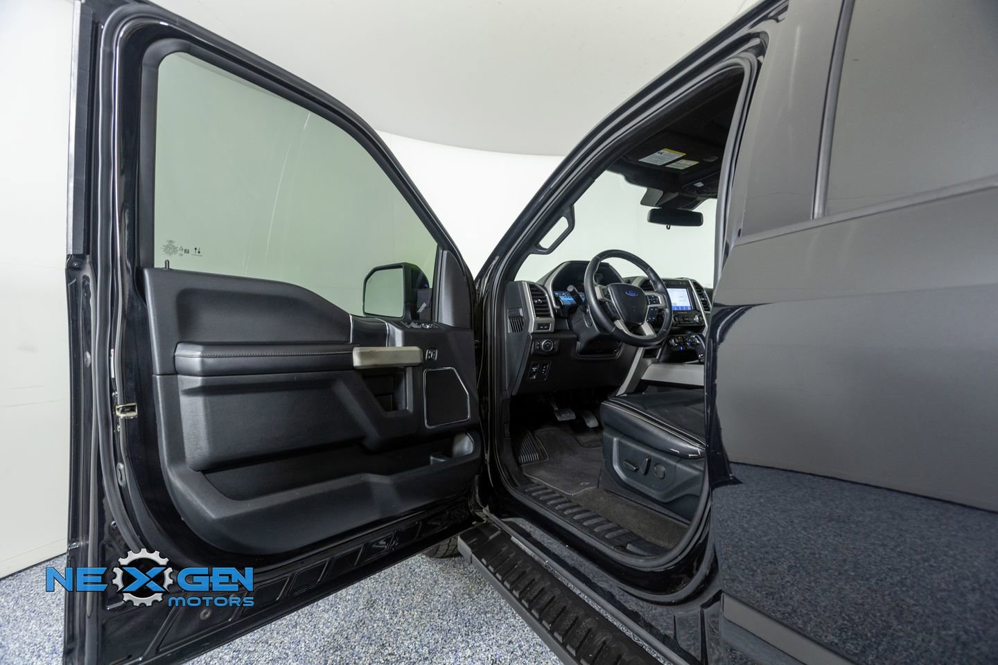 Used 2020 Ford F150 Lariat w/ Equipment Group 502A Luxury image 9