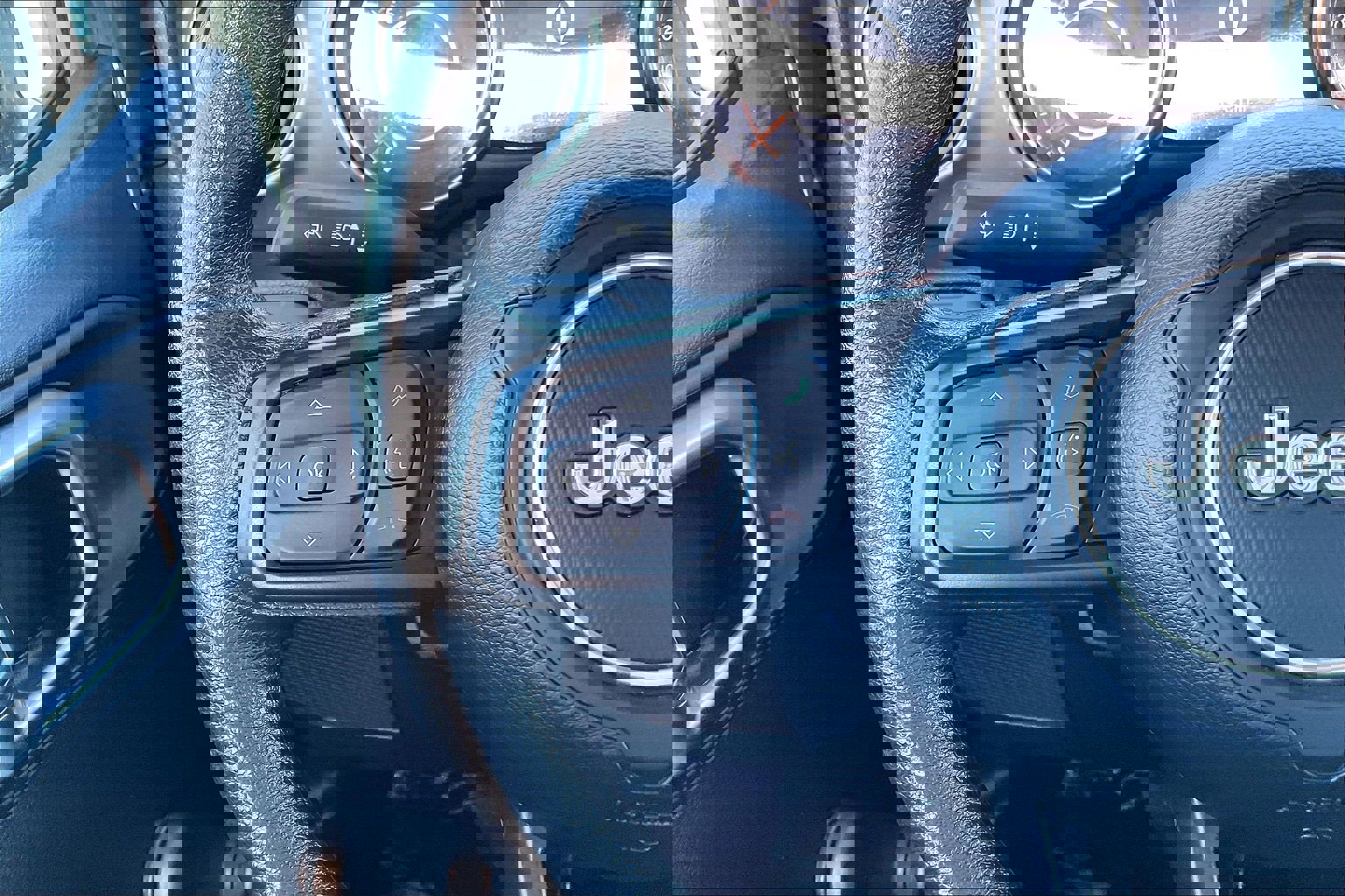 Used 2023 Jeep Gladiator Sport image 16