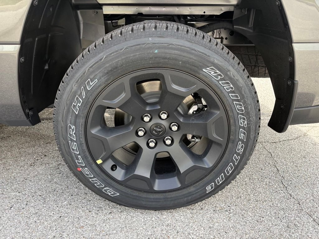 New 2026 RAM 1500 Express AWD/4WD image 12