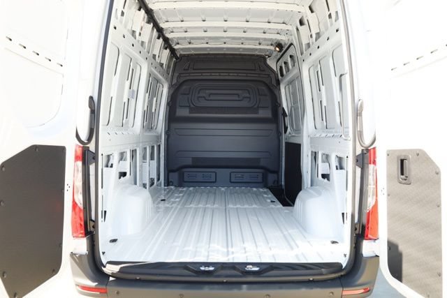 New 2026 Mercedes-Benz Sprinter 2500 image 15