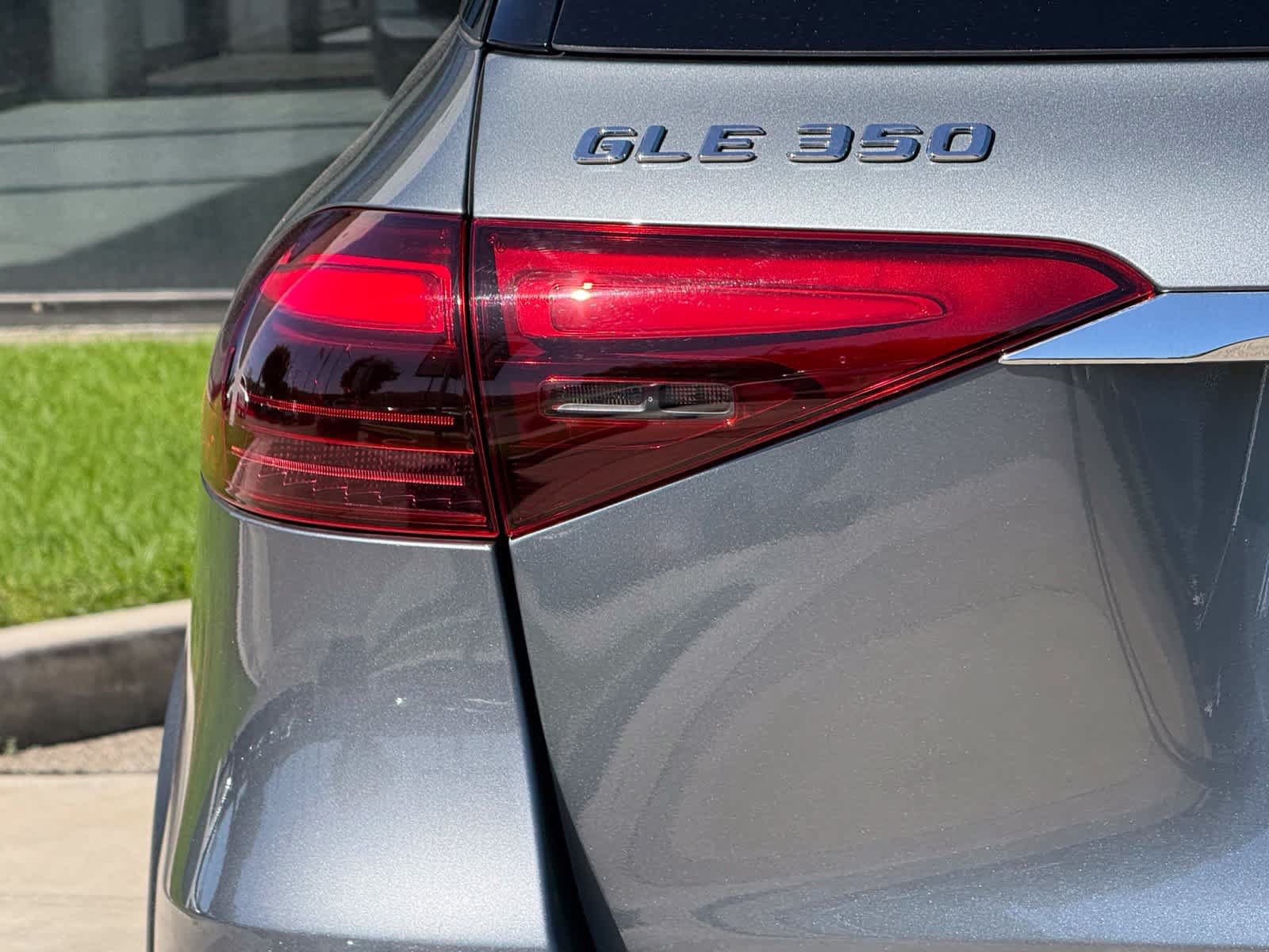 Used 2024 Mercedes-Benz GLE 350 4MATIC image 11
