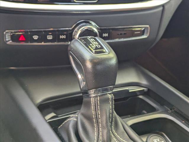 Used 2019 Volvo S60 T5 R-Design image 15