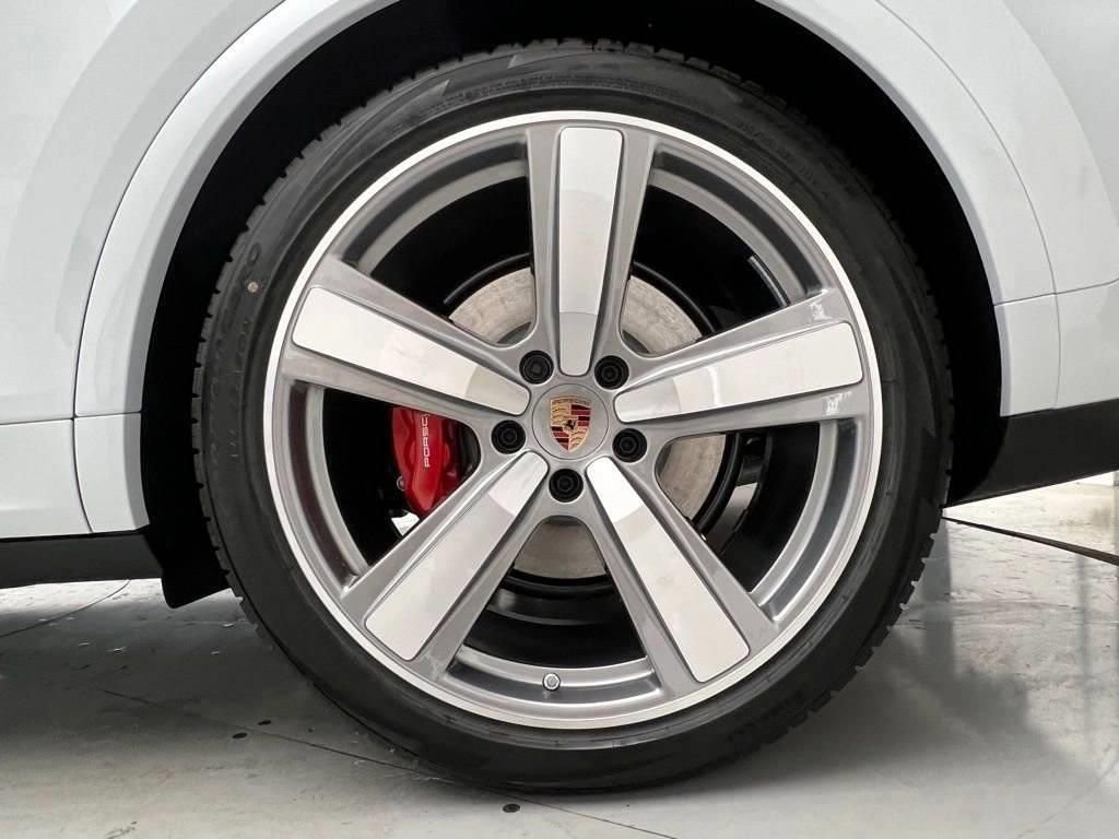New 2026 Porsche Cayenne S image 27