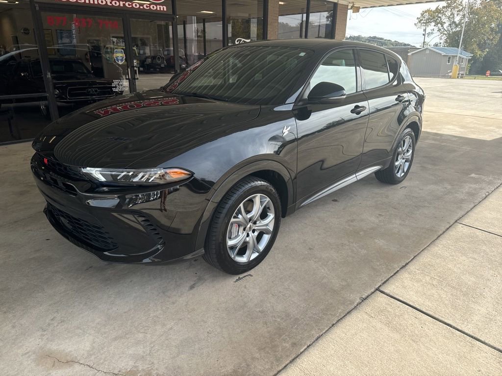 Used 2024 Dodge Hornet R/T image 1