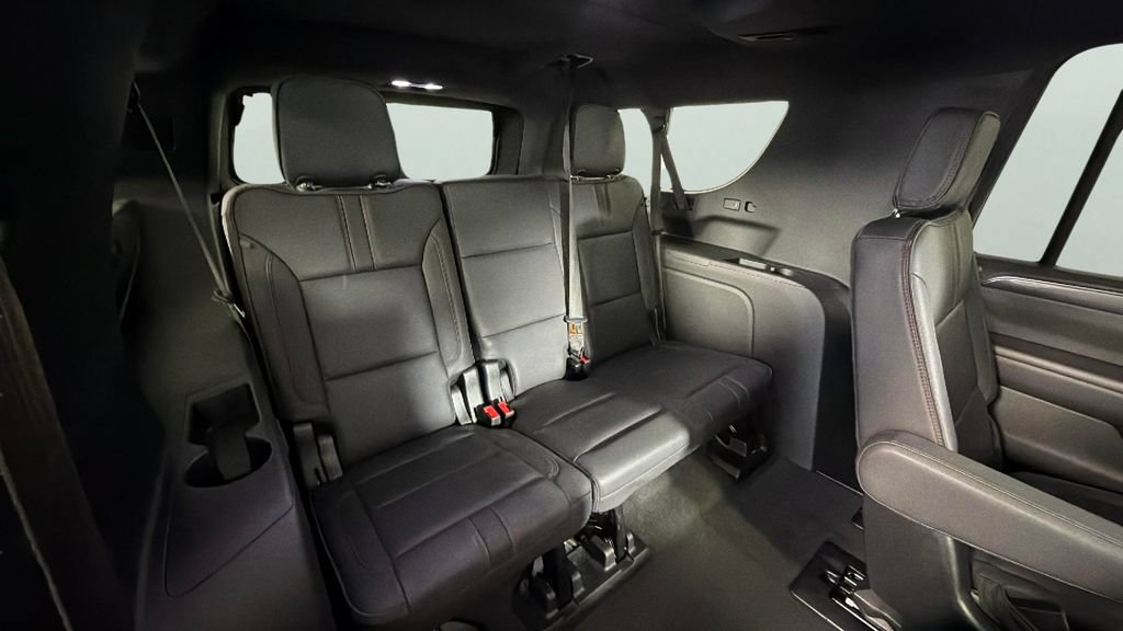 Certified 2023 Chevrolet Suburban RST w/ Luxury Package RWD image 34