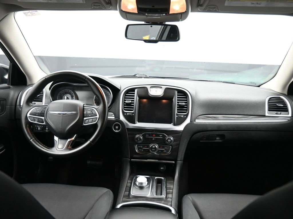 Used 2019 Chrysler 300 Touring w/ Sport Appearance Package image 37