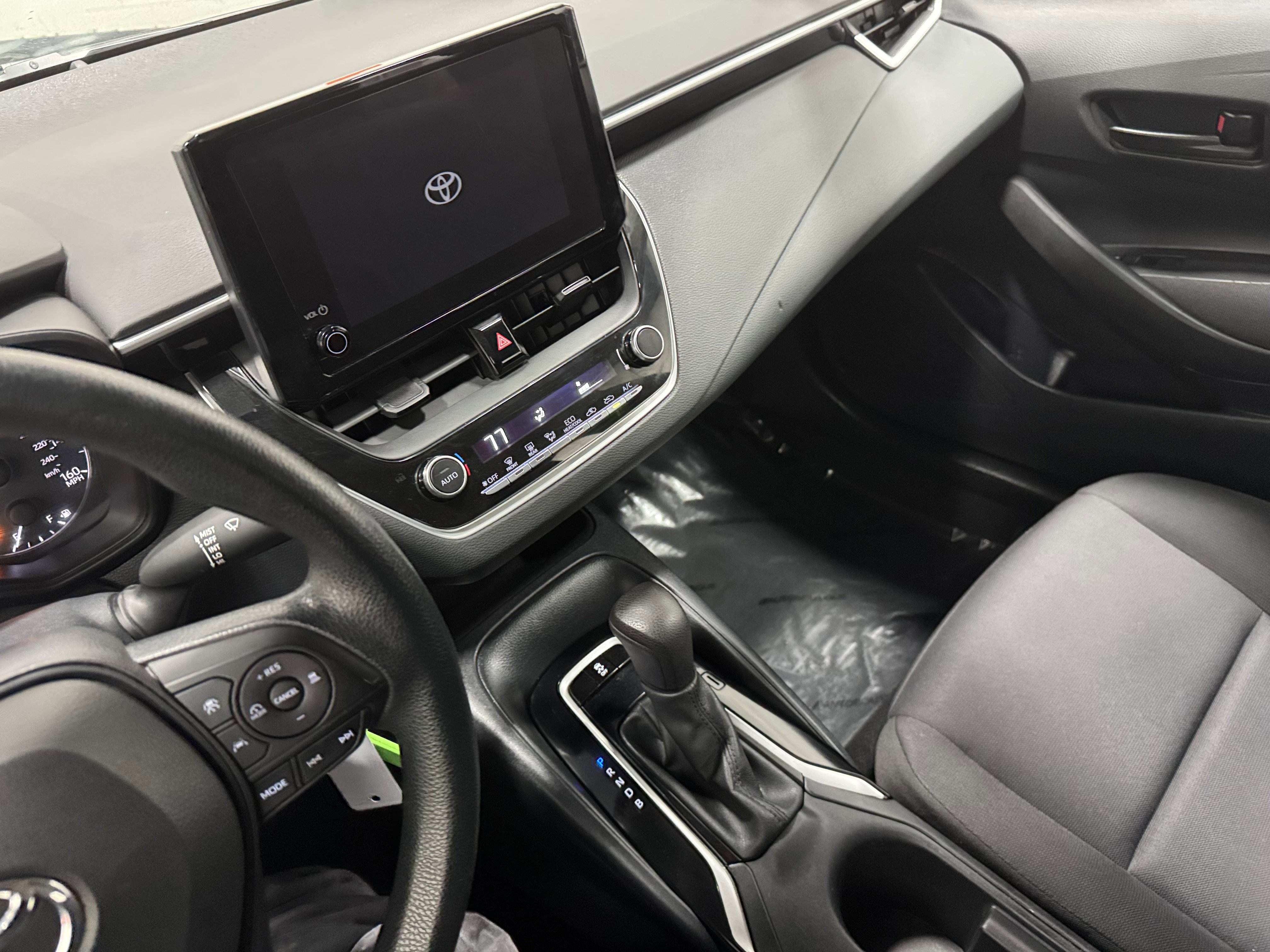 Used 2023 Toyota Corolla LE image 26