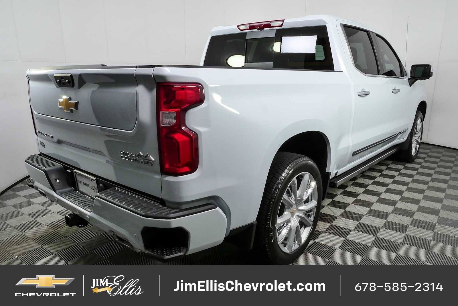 New 2026 Chevrolet Silverado 1500 High Country AWD/4WD image 3