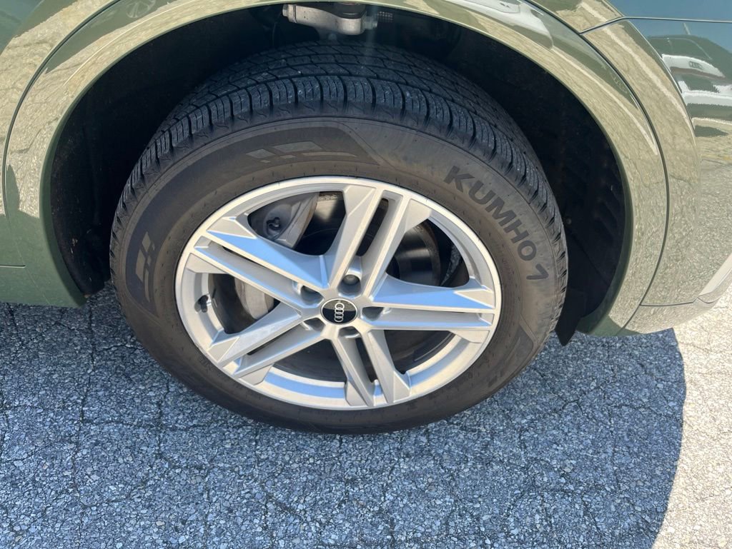 Used 2021 Audi Q5 e Premium Plus AWD/4WD image 3