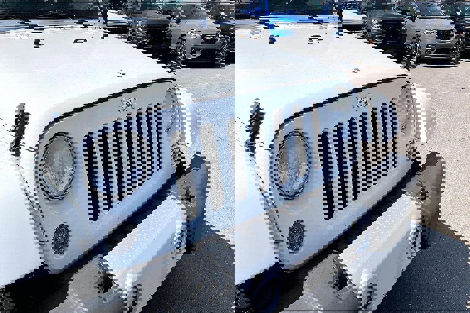 Used 2014 Jeep Wrangler Unlimited Sahara w/ Dual Top Group image 24