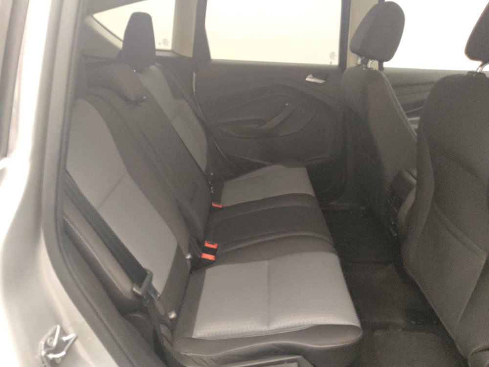 Used 2017 Ford C-MAX SE image 19