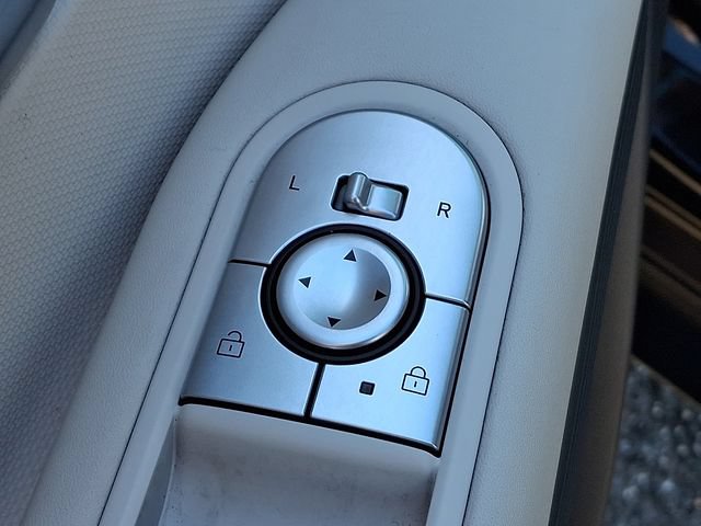 Used 2024 Hyundai Ioniq 5 SEL AWD/4WD image 17