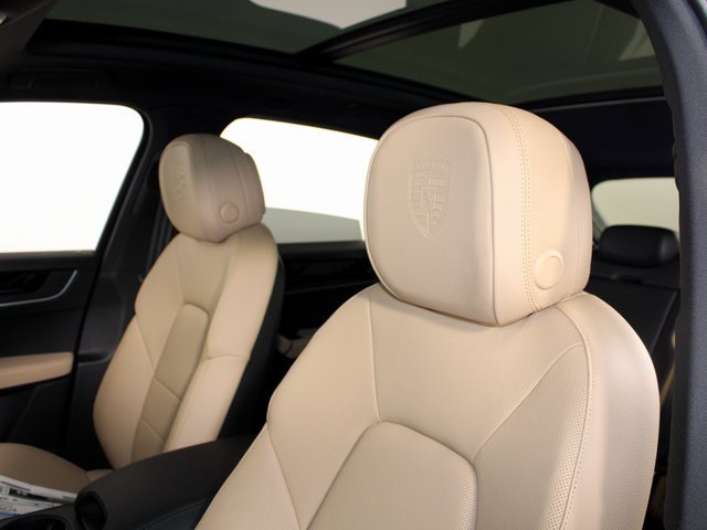 New 2025 Porsche Cayenne image 19